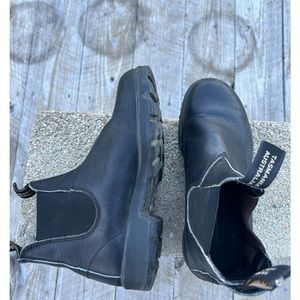 Black Blundstone Boots
